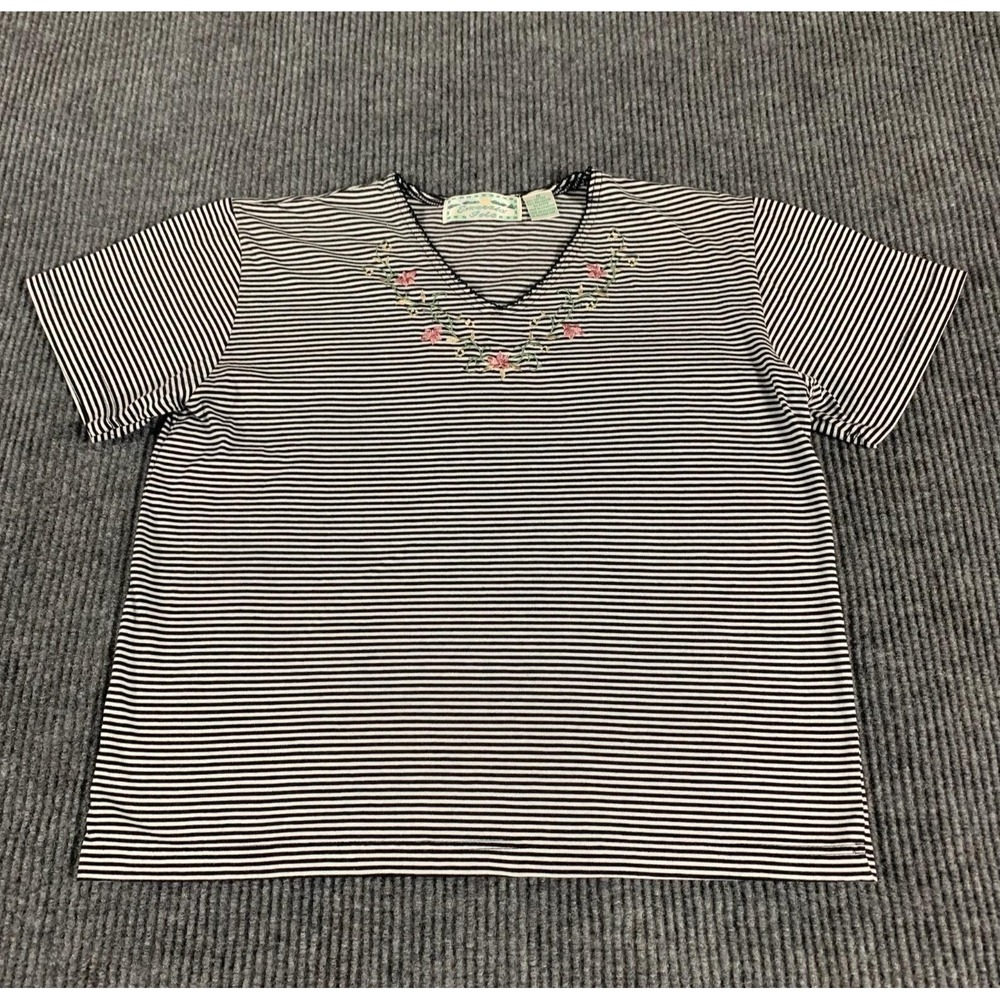 VTG Emerald Isle Top Womens Medium Gray Striped Floral Embroidered Floral Retro
